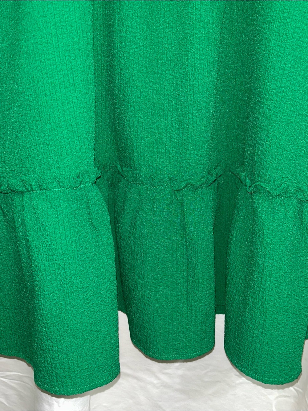 Draper James Emerald Green Puff-Sleeve Tiered Mini Dress - Picture 2 of 9